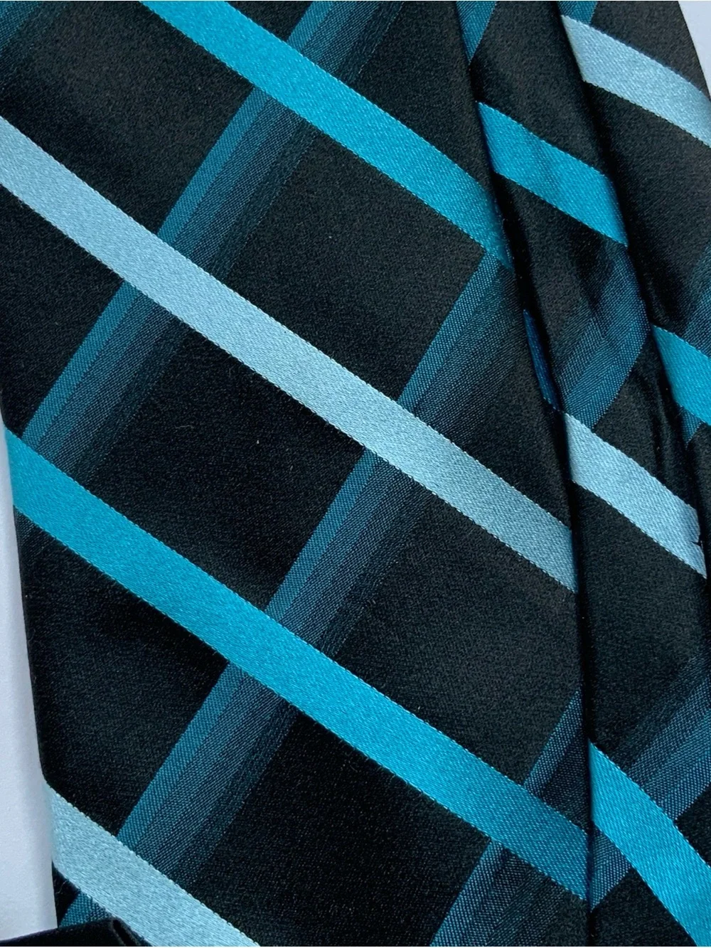 Croft & Barrow Silk Necktie with Black, Light & Dark Turquoise Stripes 3.25 Wide